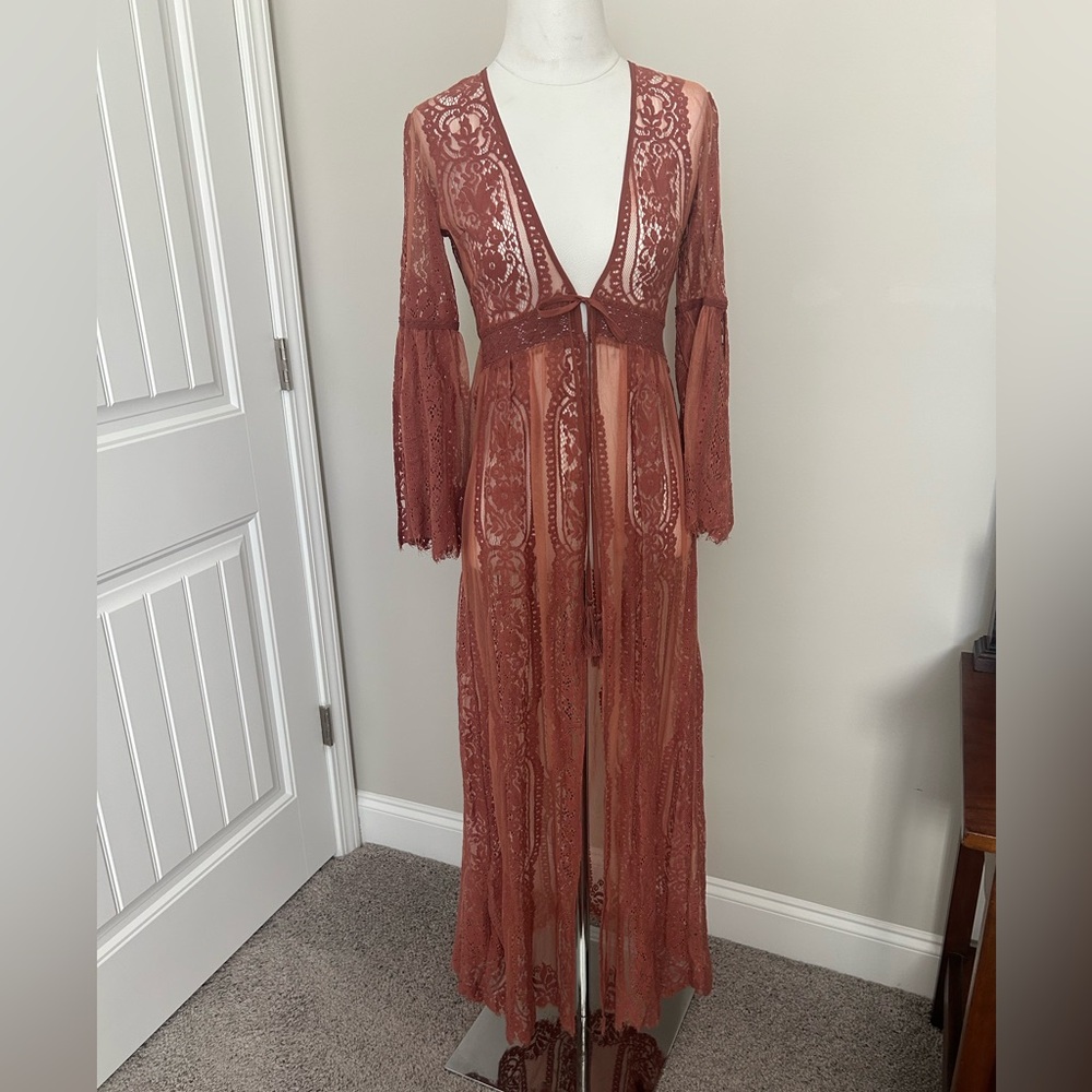 NEW! Aakaa Terracotta Lace Maxi Dress. Stunning lace design. Size Small. - Picture 2 of 11
